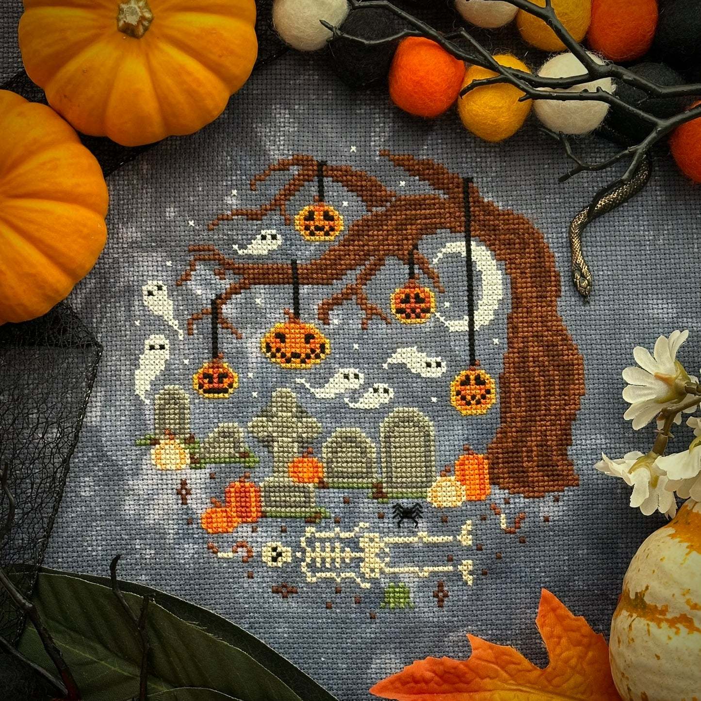 Pumpkin Night - PDF Cross Stitch Pattern