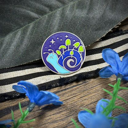 Night Snail Needleminder
